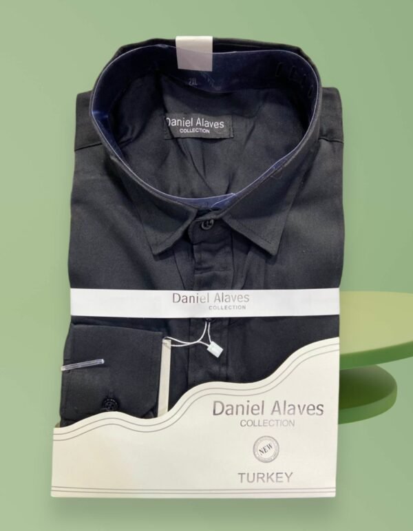 IMG-20250405-WA0116 Chemises d'une haute qualité