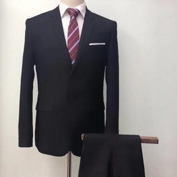 2025/05/1000423905.jpg Costumes noir