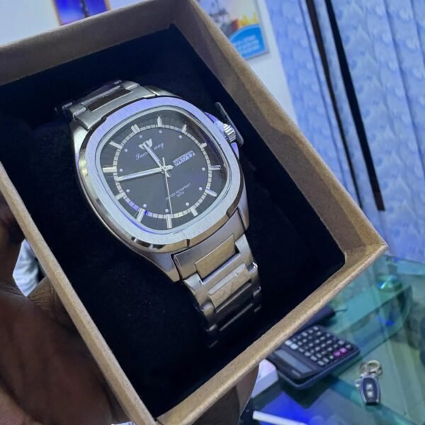 1000478794 La Montre Aero force gris